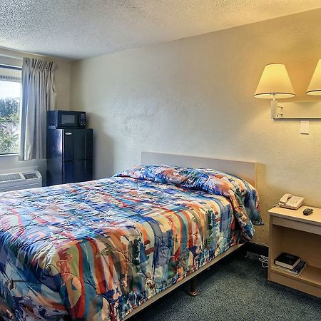 Motel 6 Palm Bay Kültér fotó