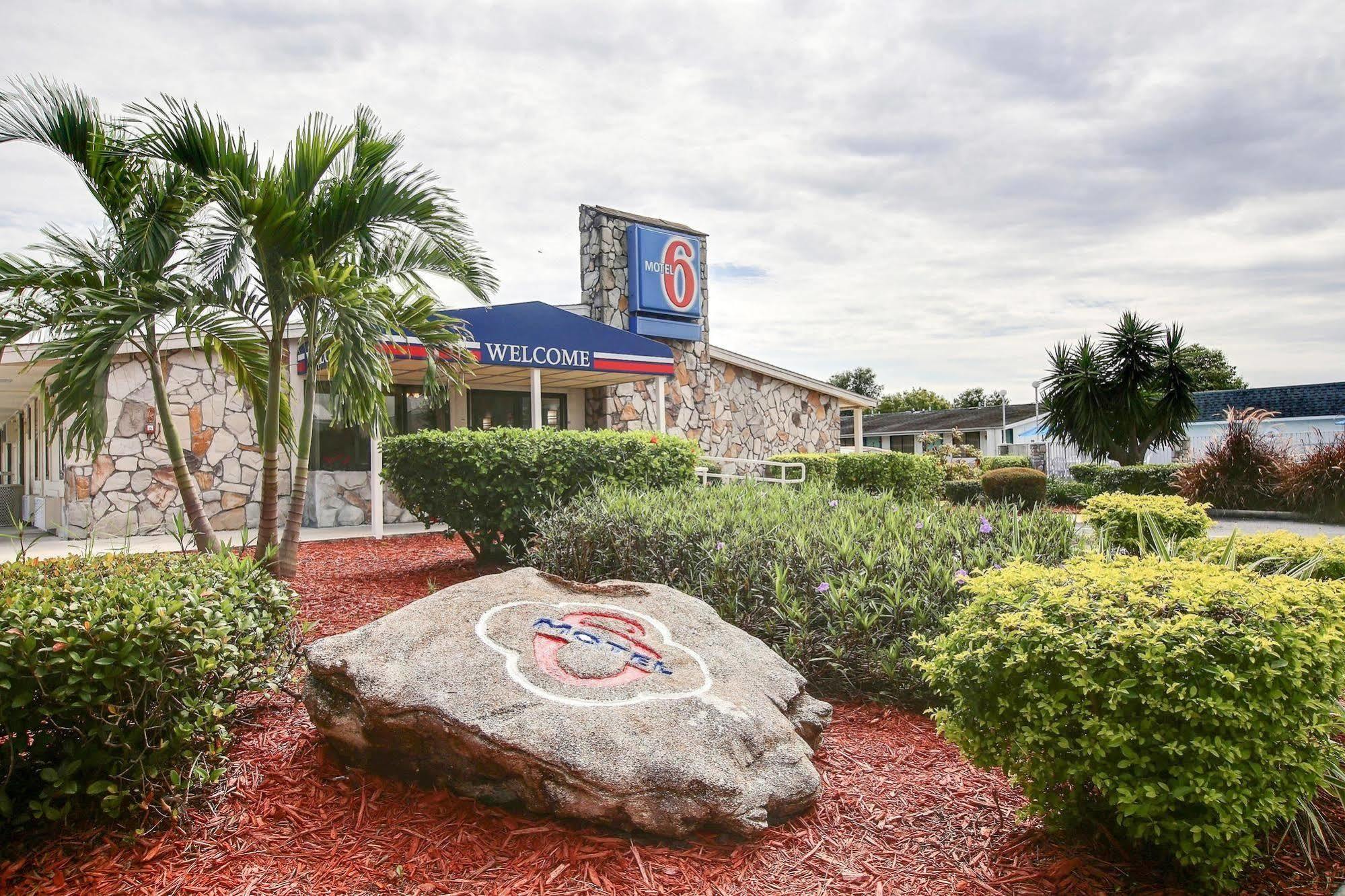 Motel 6 Palm Bay Kültér fotó