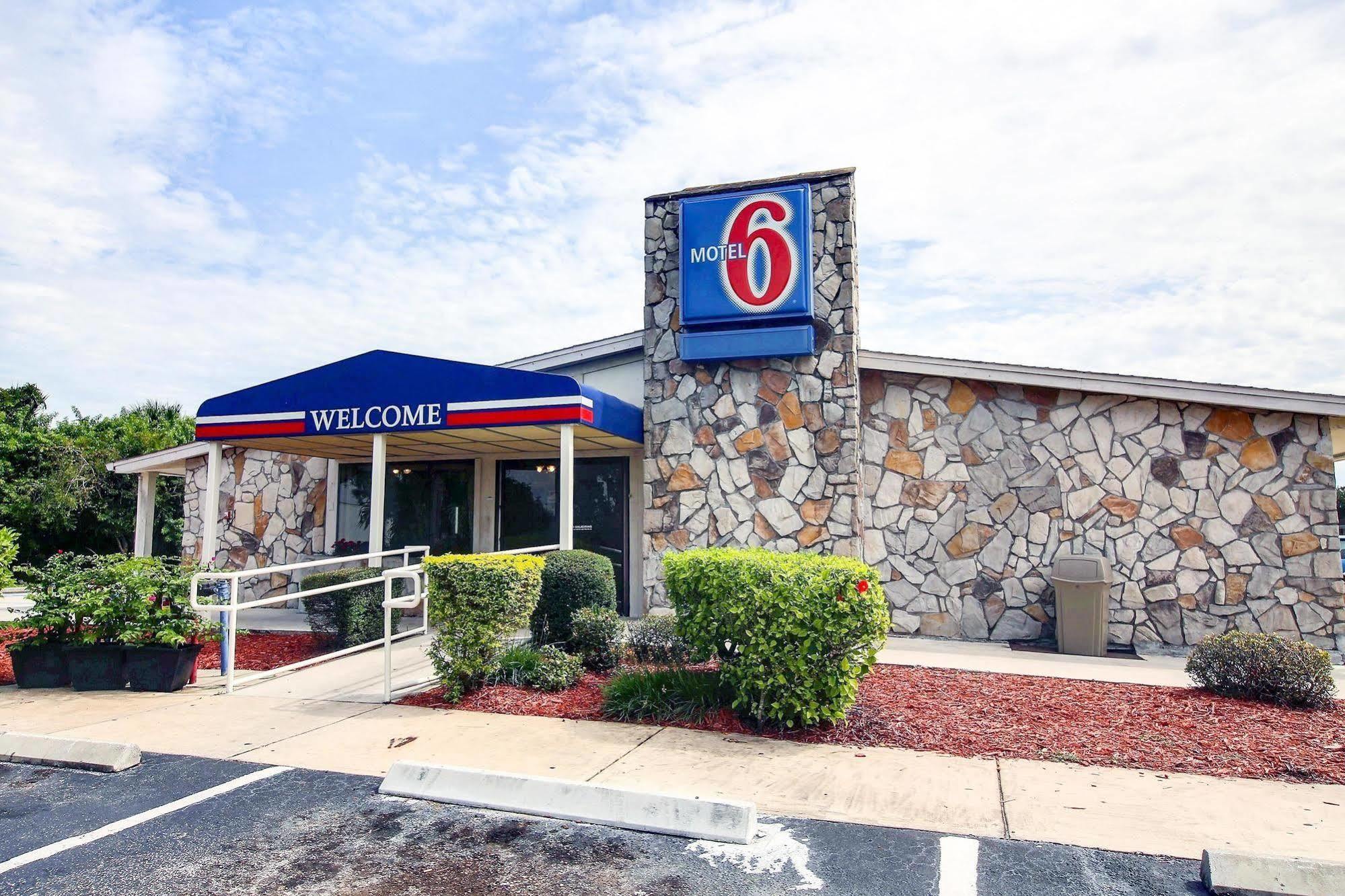 Motel 6 Palm Bay Kültér fotó